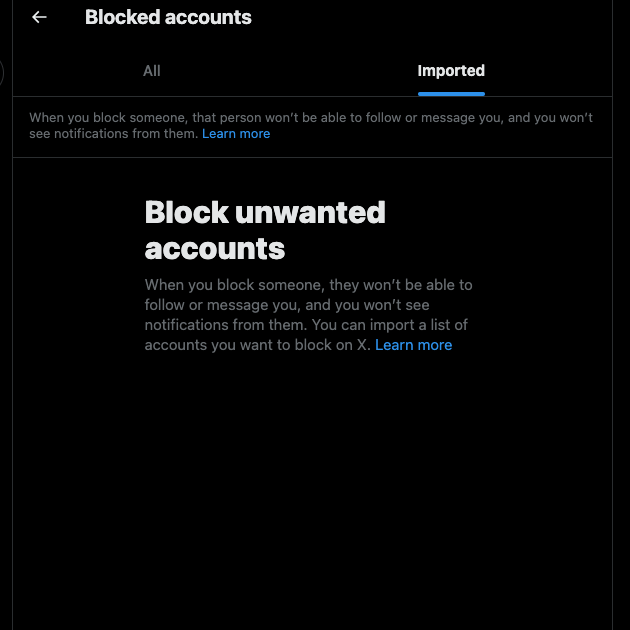 Ein Screenshot von TweetDelete zeigt die Blockierliste einer Person auf X.