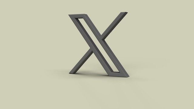 黒いXの3Dイラスト(旧Twitterロゴ)。
