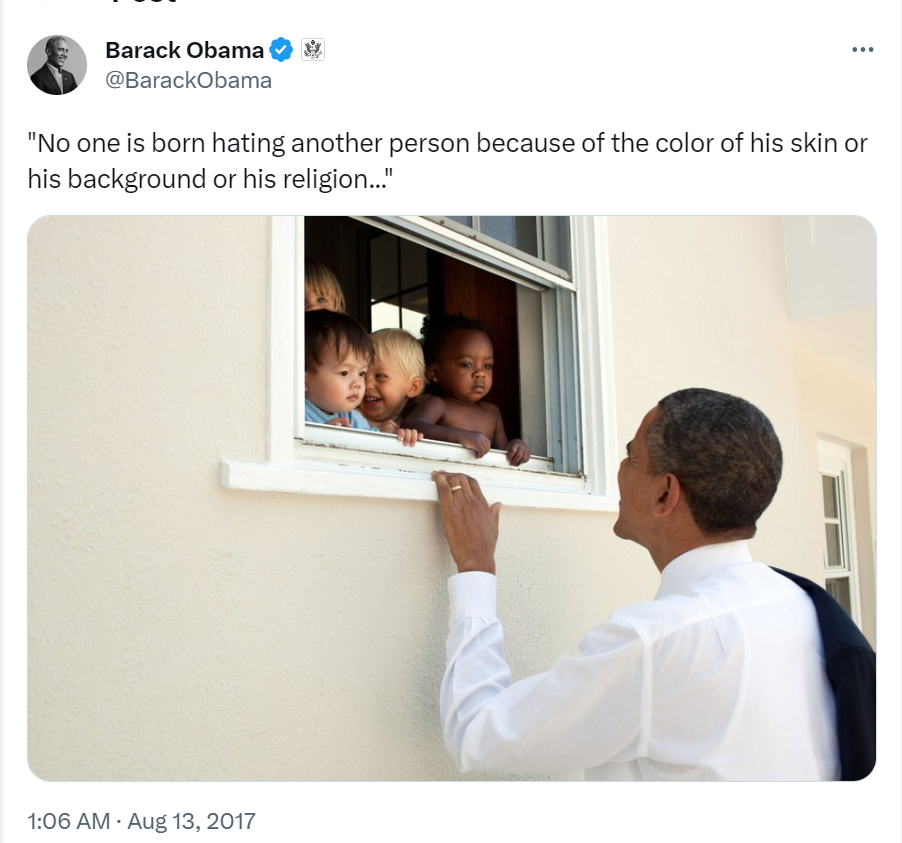 Captura de ecrã do TweetDelete do tweet de Barack Obama com uma frase motivacional para criar os filhos sem discriminação.