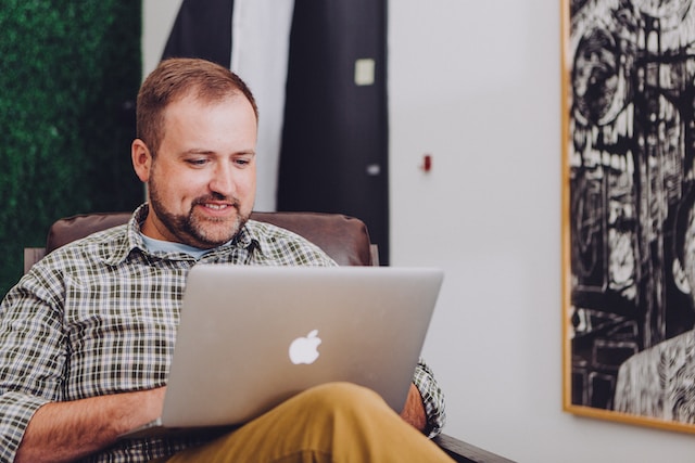 Een gebruiker die X opent voor het web om een Twitter Blue-abonnee te worden.