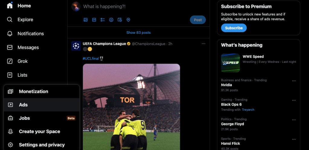 TweetDeleteのスクリーンショットは、デスクトップ・ブラウザー上のツイッターのサイドパネルにある「X Ads」ボタン。