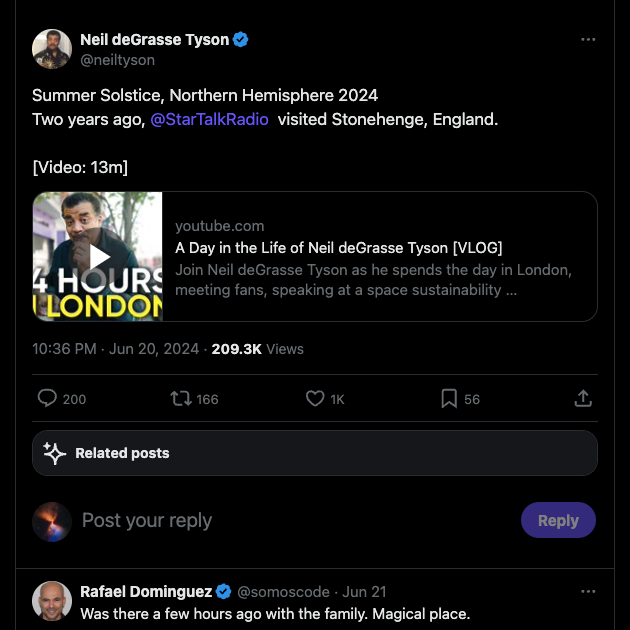 Tangkapan layar TweetDelete dari tweet Neil deGrasse Tyson yang menyebut akun Twitter lain. 